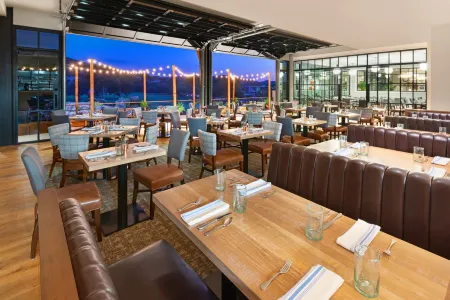 Tapatio Springs Hill Country Resort Отели в г. Пайп Крик