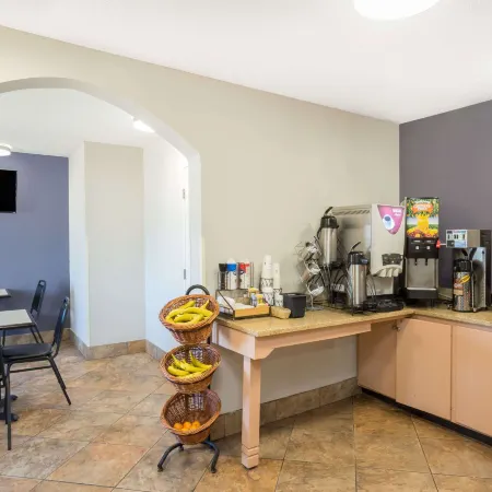 Microtel Inn & Suites by Wyndham Bowling Green