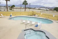 Days Inn by Wyndham Indio - Pool