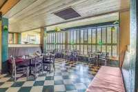 Quality Inn & Suites - breakfast