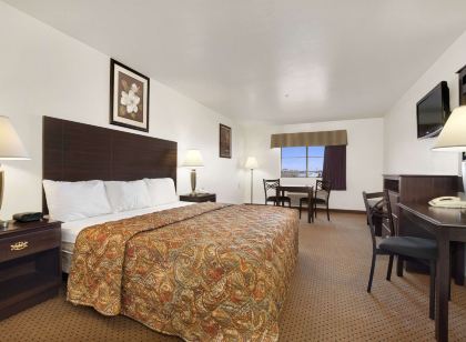 Howard Johnson by Wyndham Lubbock TX