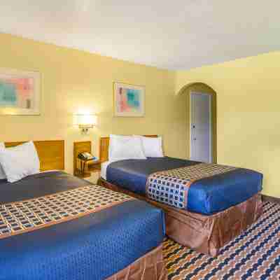 Rodeway Inn Rooms