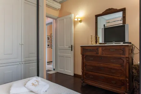 Titika, Family Flat with Big Veranda Отели в г. Платаниас