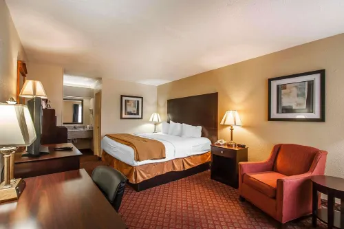 Quality Inn & Suites Hotels in Covington
