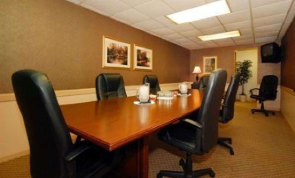 Quality Inn Pittsburgh Airport