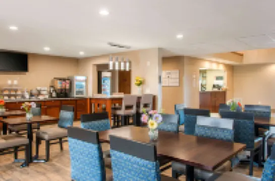 เมนสเตย์สวีทส์ ดูบิวก์ ที่ไฮเวย์ 20