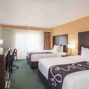 University Inn & Suites Berkeley Rooms