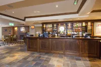 Premier Inn Glastonbury Hotel di Street