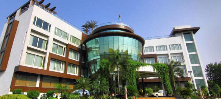 Dayal Paradise Hotels in Lakhnau