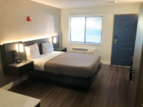 Motel 6 Sacramento, CA – Natomas & Smf Airport Hotel dekat Kompleks Golf Haggin Oaks
