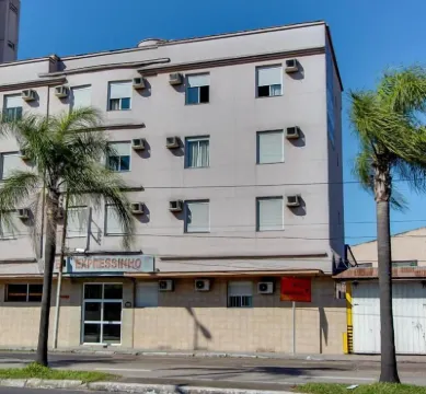 機場快捷酒店 鄰近小薩爾加多國際機場的酒店