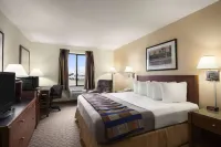 Days Inn by Wyndham Oglesby/ Starved Rock Hotels in Peru