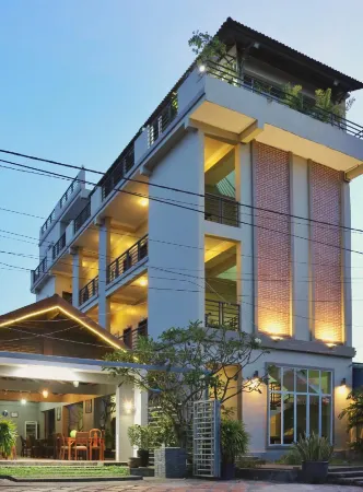 Neakru Guesthouse and Restaurant