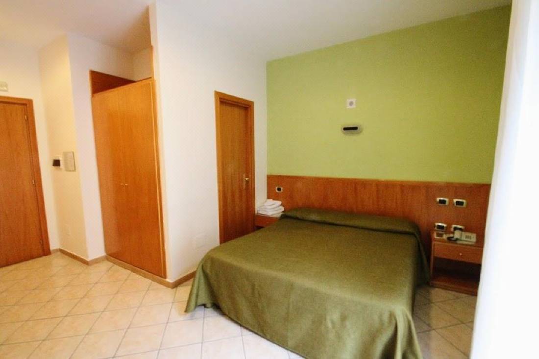 Hotel Zara Napoli-Naples Updated 2022 Room Price-Reviews & Deals | Trip.com