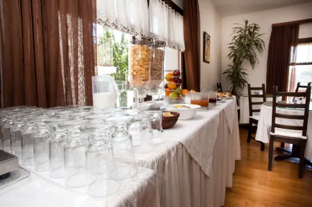 Erofili Hotel & Suites Отели в г. Makrinitsa