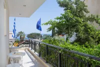 Malvasia Corner Studios - ex Romeo's House Hotels in Gefira