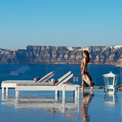 Acroterra Rosa Luxury Suites & Spa Hotel berhampiran Pantai Vlychada