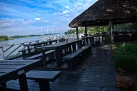 The Waterfront Country Lodge فنادق في Vanderbijlpark