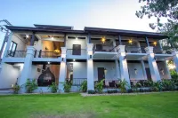 Jamadevi Hotels near Phra Nang Chamathewi Monument