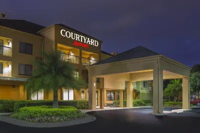 Courtyard Daytona Beach Speedway/Airport Các khách sạn gần Loggerhead Marina