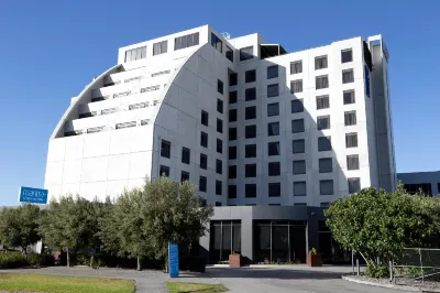 Mantra Melbourne Airport Hotels in Attwood