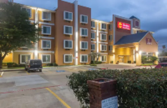 Quality Inn & Suites West Chase Hotels in Houston