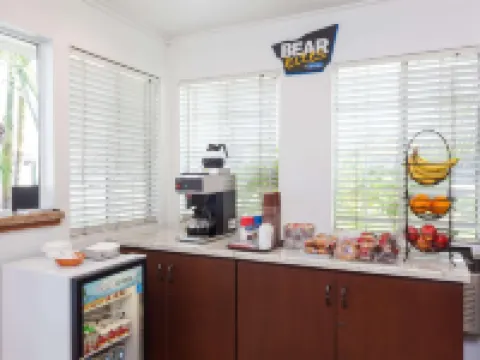 Travelodge by Wyndham Fullerton Near Anaheim Hoteles en Fullerton