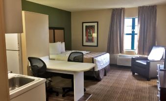 Extended Stay America Select Suites - Chicago - Naperville - West