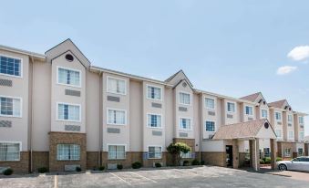 Microtel Inn & Suites by Wyndham Oklahoma City Airport