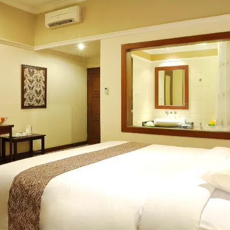 Grand Tryas Hotel