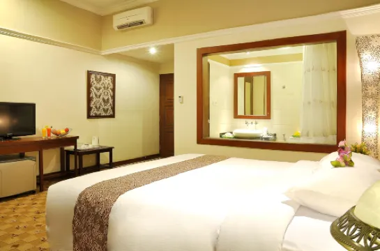 Grand Tryas Hotel Hotels in Kesambi