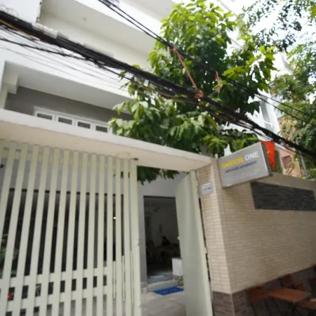 SaigonOne Serviced Apartment Отели рядом с достопримечательностью «Парк 30/4»