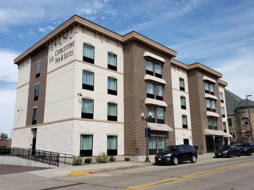 Cobblestone Inn & Suites - Menomonie/UW-Stout Hotels in Menomonie