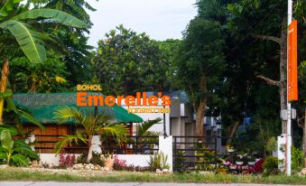 Bohol Emerelle's Tourist Inn
