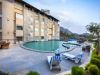 JüSTa Sajjangarh Resort & Spa, Udaipur Отели рядом с достопримечательностью «Шилпграм»