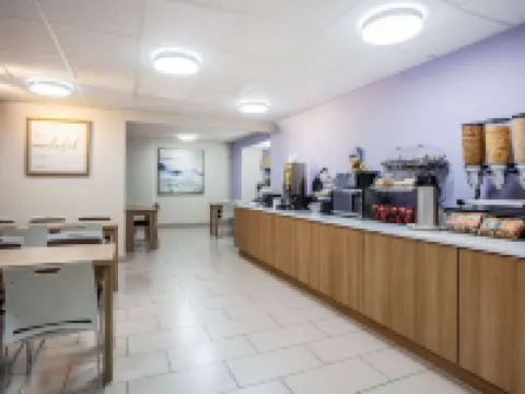 Microtel Inn & Suites by Wyndham Southern Pines / Pinehurst Hotels in Moore County