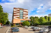 Avanti Hotel - parking
