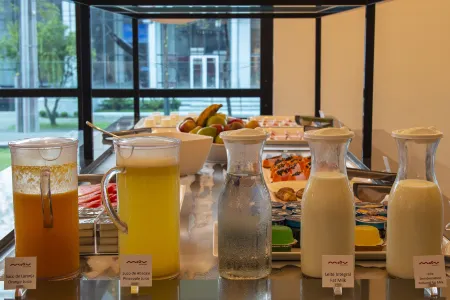 Hotel Moov Curitiba Отели в г. Куритиба