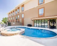 Sleep Inn Lufkin - Kolam Renang