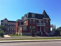 Auberge Montebello Hotels in Montebello