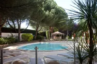 Hôtel Mercure Bordeaux Aéroport - Swimmingpools