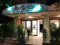 Mare Home Brunch&Beauty - Adults Only Hotels near Bagno Luca