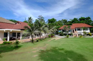 รูปภาพของบ้านทรายทอง บีช รีสอร์ท