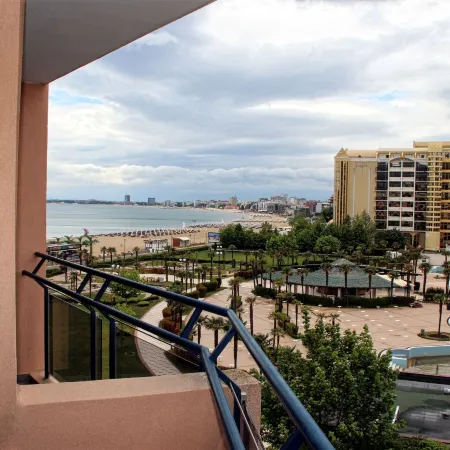 Hotel Zenith