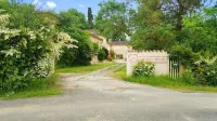 La Chambre la Tricherie Hotels in Auch