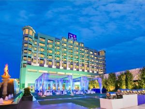 The Lalit Traveller- Airport Hotel