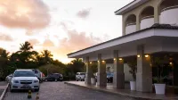 Bahia Plaza Hotel - parking
