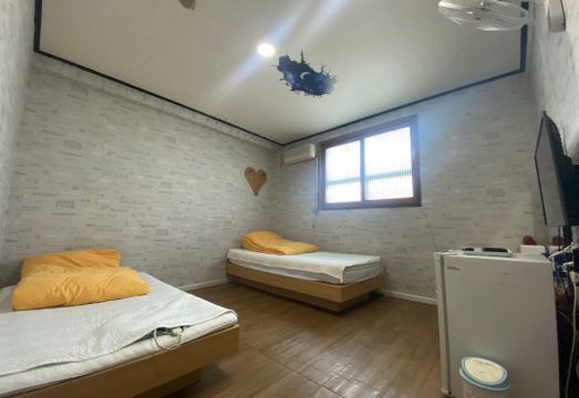 거제도 사등 허니문의 깨끗한 객실 모습