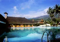 Kampung Sumber Alam Garut Hoteles en Tarogong Kaler