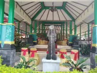Putri Duyung Guest House Hotels in Karanganyar